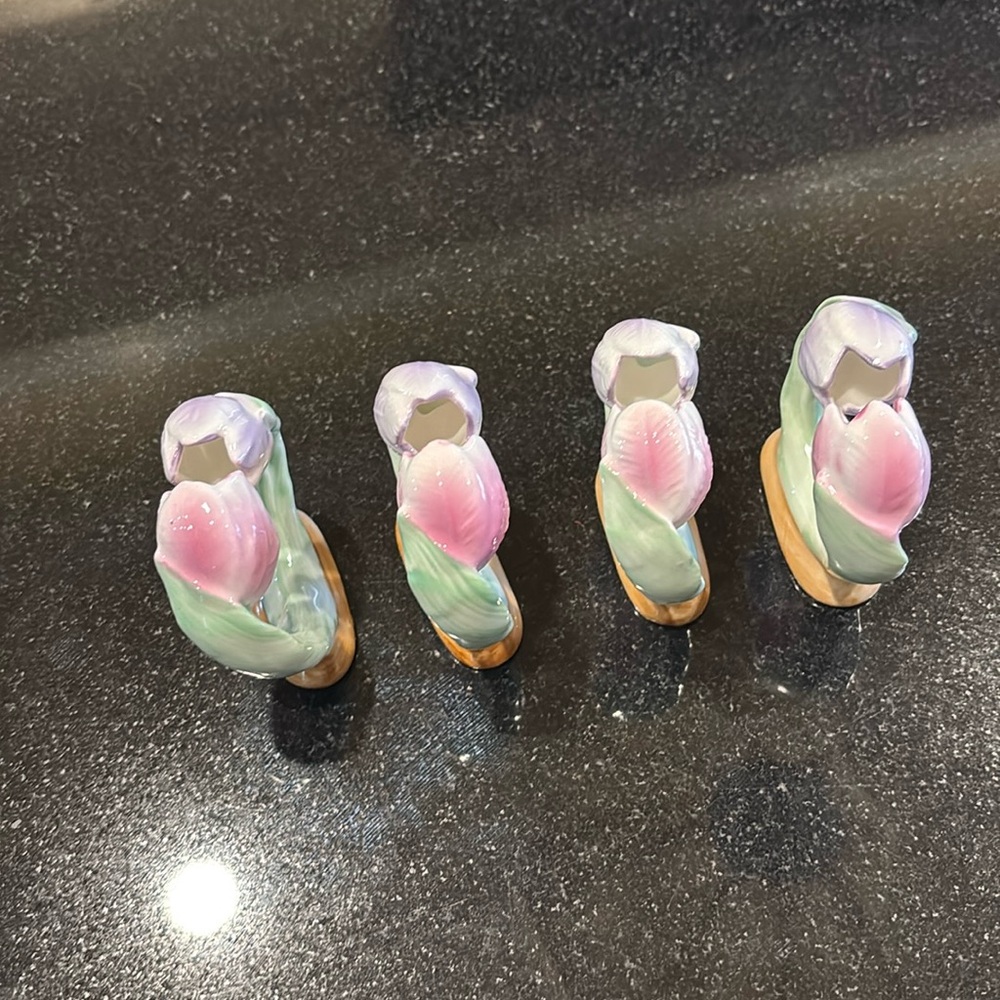 ❤️FINAL❤️Vintage Pia tulip napkin ring set